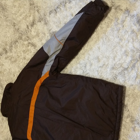 Columbia youth size 14/16 quilted winter coat with zip pockets,adjustable wrists - Picture 15 of 16